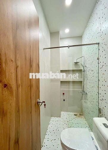 NHÀ CAO CẤP - HẺM 124 MẬU THÂN