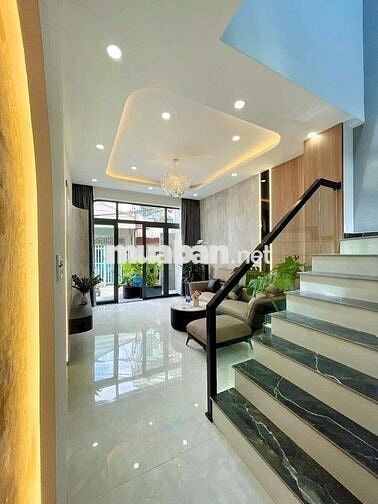 NHÀ CAO CẤP - HẺM 124 MẬU THÂN