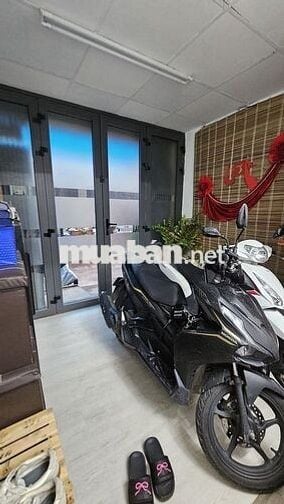 BÁN NHÀ MẶT TIỀN ĐƯỜNG NGAY CHỢ NHẬT TẢO QUẬN 10