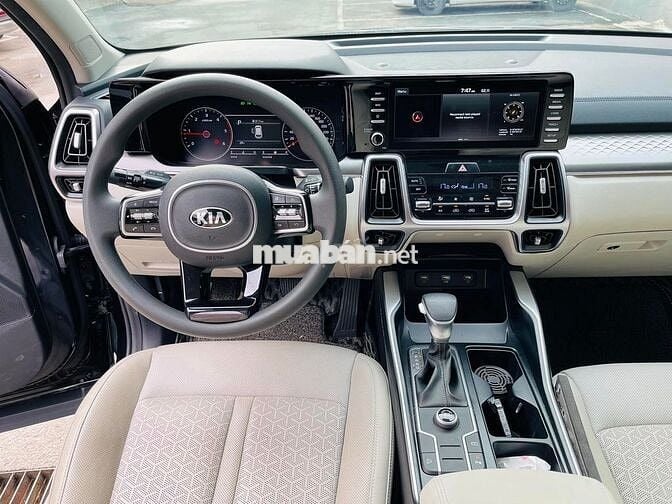 Kia Sorento 2021 Luxury 2.2 AT - 50,000 km.