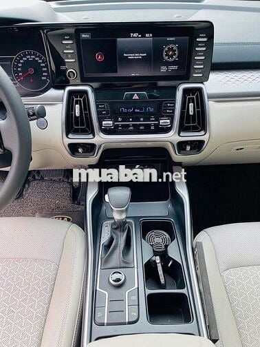 Kia Sorento 2021 Luxury 2.2 AT - 50,000 km.