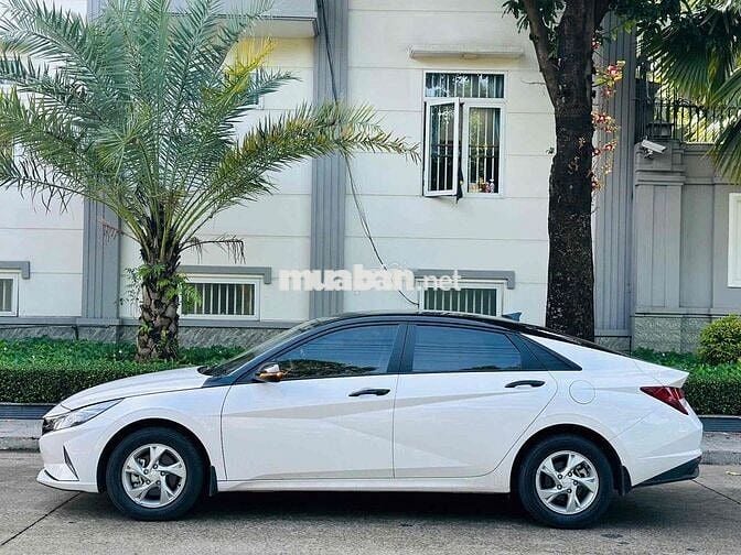 Hyundai Elantra 2023 1.6 AT Tiêu chuẩn  - 6000 km