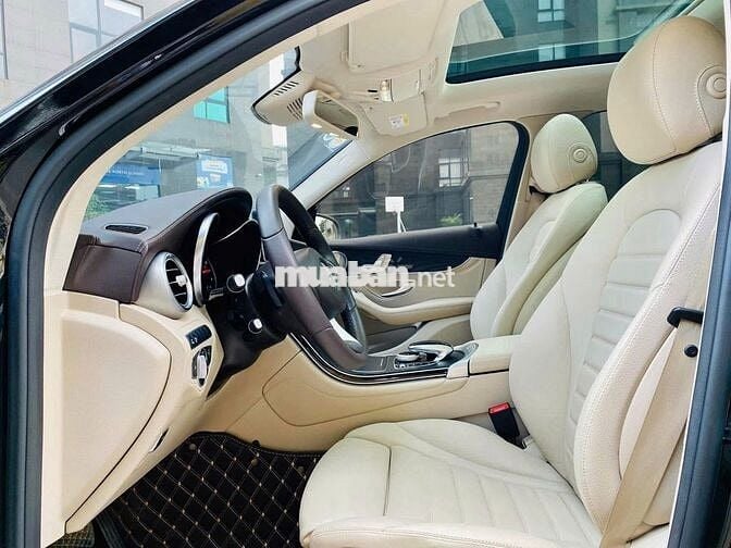 Mercedes Benz GLC300 -  sx 2018  - 5v km