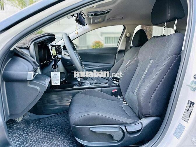Hyundai Elantra 2023 1.6 AT Tiêu chuẩn  - 6000 km