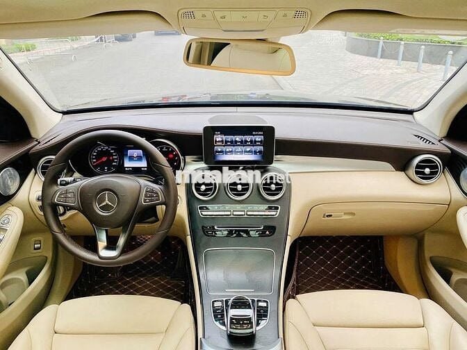 Mercedes Benz GLC300 -  sx 2018  - 5v km
