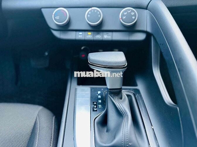 Hyundai Elantra 2023 1.6 AT Tiêu chuẩn  - 6000 km