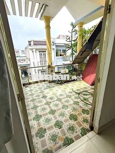 CHO THUÊ PHÒNG – CÓ CỬA SỔ VÀ BAN CÔNG TRỒNG CÂY CHILL CHILL