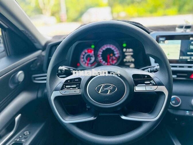 Hyundai Elantra 2023 1.6 AT Tiêu chuẩn  - 6000 km