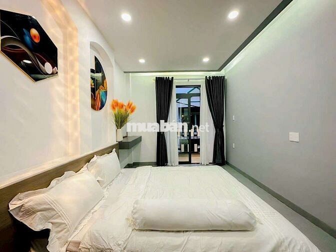 nhà mới đẹp giá họp lý. mà còn ở q7 nữa khách ơi.liên hêk e để mua nhe
