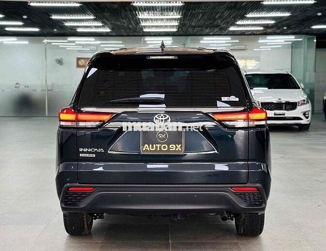 Toyota Innova Cross 2025 - 11000 Km