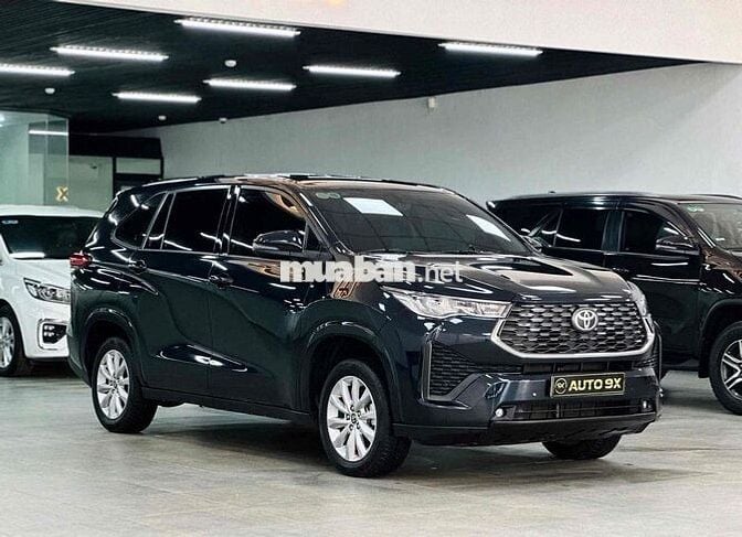Toyota Innova Cross 2025 - 11000 Km