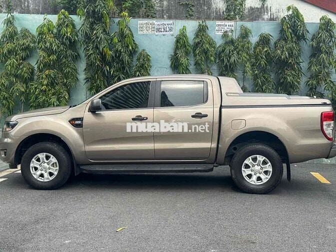 Ford Ranger XLS 2015 2.2L 4x2 AT hợp đi “cày”