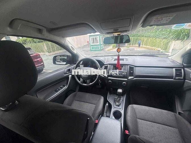 Ford Ranger XLS 2015 2.2L 4x2 AT hợp đi “cày”