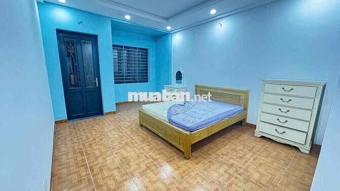 cho thuê nhà quang trung p11 (4x28m) siêu rộng