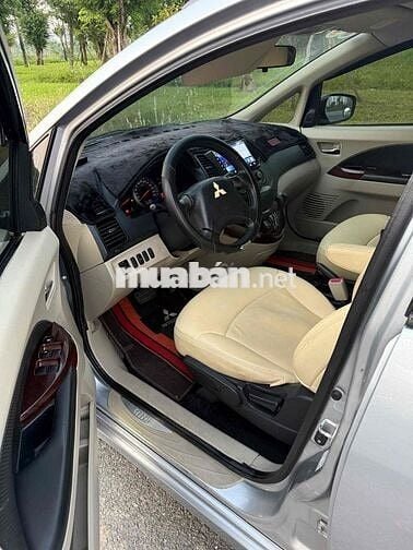 Mitsubishi Grandis 2008 2.4 AT