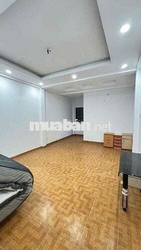 cho thuê nhà quang trung p11 (4x28m) siêu rộng