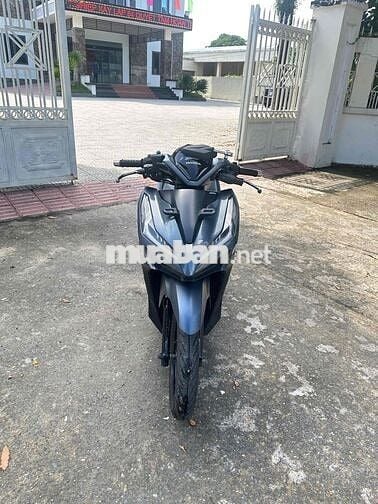 Ông bạn Hết tiền rồi cần bán chiếc vario 150  bs43