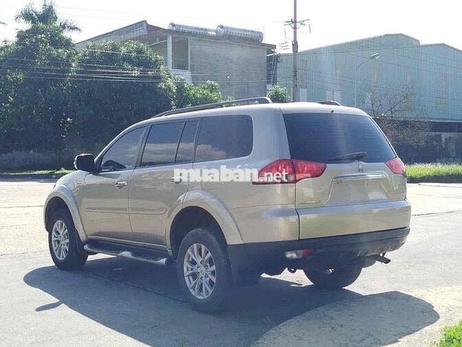 Mitsubishi Pajero Sport 2015