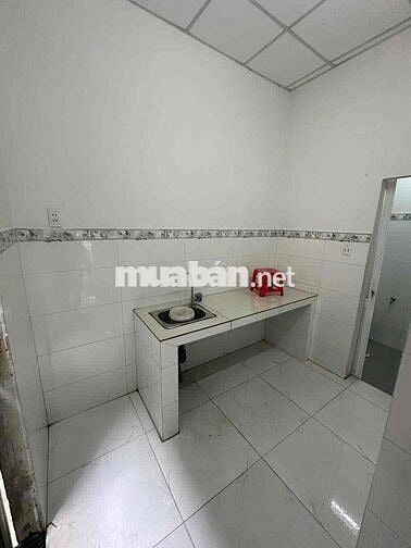 Cho thuê nhà nguyên căn 1/ hẻm xe tải thông lê văn thọ p11