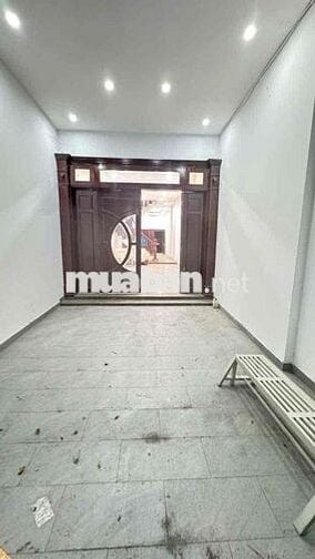 cho thuê nhà quang trung p11 (4x28m) siêu rộng