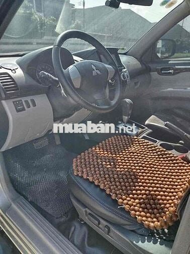 Mitsubishi Pajero Sport 2015