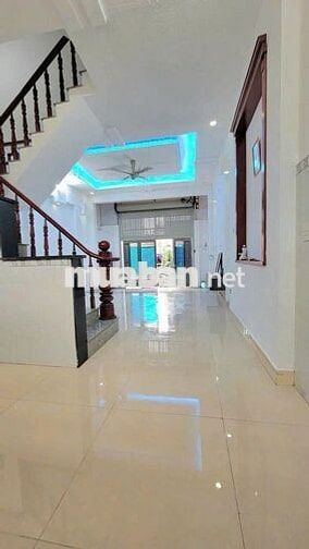 3009HBC - nhà ở khu an ninh , sạch sẽ , không ngập