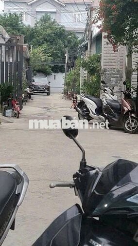 3009HBC - nhà ở khu an ninh , sạch sẽ , không ngập