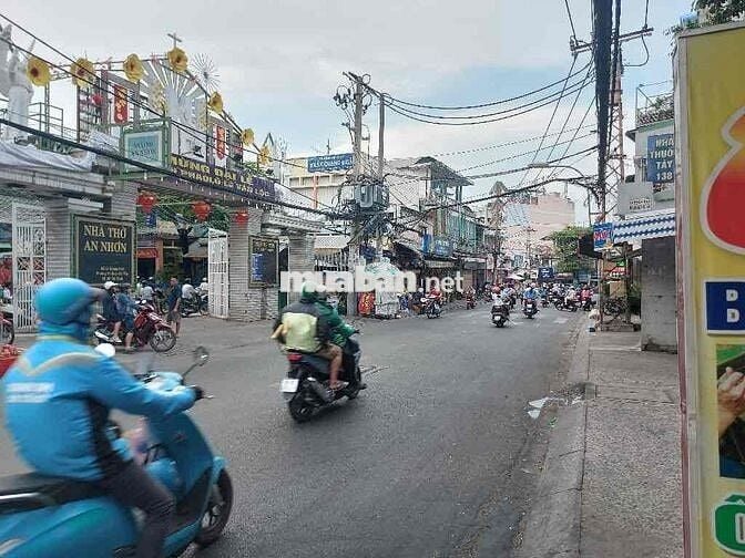 hẽm xe hơi nhà mới 4 tầng 5 phòng ngủ gần đoạn nguyễn Oanh -Lê Đức Tho