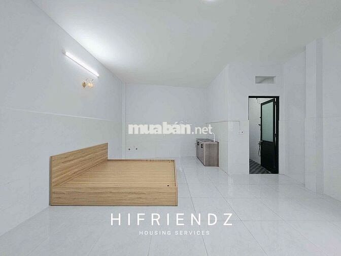 SIÊU PHẨM CỰC RỘNG 40m2 Ở NHIỀU NGƯỜI SẴN NỘI THẤT NGAY NGÃ TƯ BỐN XÃ