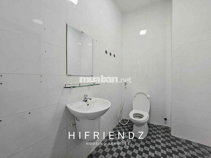 SIÊU PHẨM CỰC RỘNG 40m2 Ở NHIỀU NGƯỜI SẴN NỘI THẤT NGAY NGÃ TƯ BỐN XÃ