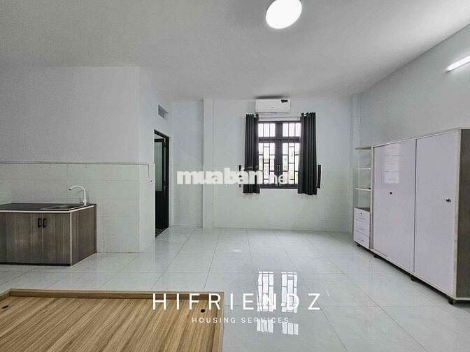 SIÊU PHẨM CỰC RỘNG 40m2 Ở NHIỀU NGƯỜI SẴN NỘI THẤT NGAY NGÃ TƯ BỐN XÃ