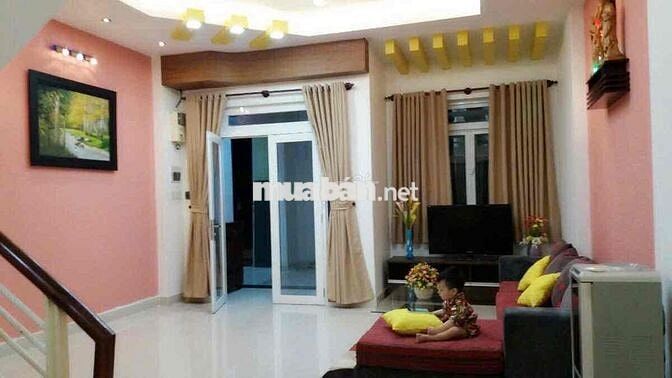 Bán nhà 5.55x18m, 2 lầu, 4pn, hẻm xe hơi thông, Trường Chinh, Q12