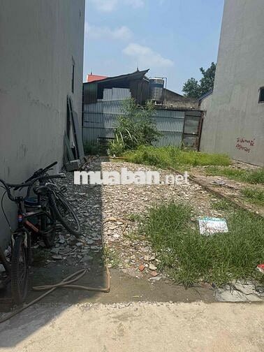 Chính chủ gửi bán lô đất gần sát nhà VH yên thành Chính chủ gửi bán lô đất gần sát nhà VH yên thành