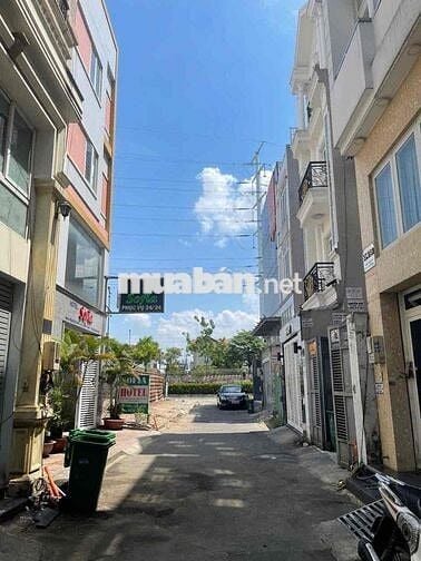 BÁN NHÀ (CHDV)-PHẠM VĂN ĐỒNG CÓ THANG MÁY