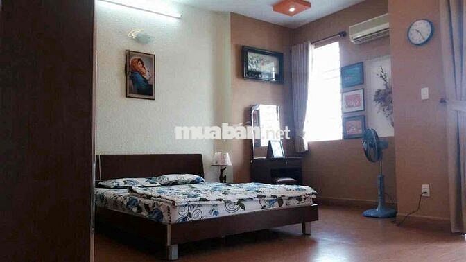 Bán nhà 5.55x18m, 2 lầu, 4pn, hẻm xe hơi thông, Trường Chinh, Q12