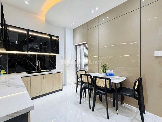 Bán nhà giá ngộp DT 45m2 Lê Quang Định, P11, Bình Thạnh giá chỉ 2tỷ150