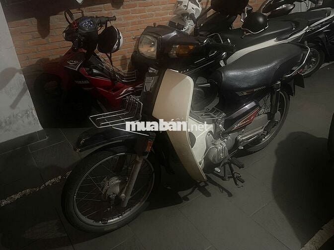 Xe máy Honda Dream II màu Trắng Đen