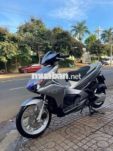 🌟Bán AirBlade.2019.125Fi.khoá ga bạc đen zin êm🌟