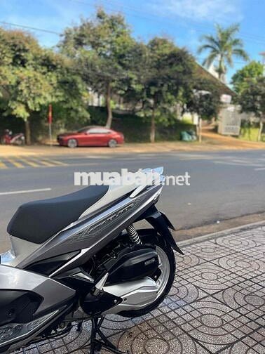 🌟Bán AirBlade.2019.125Fi.khoá ga bạc đen zin êm🌟