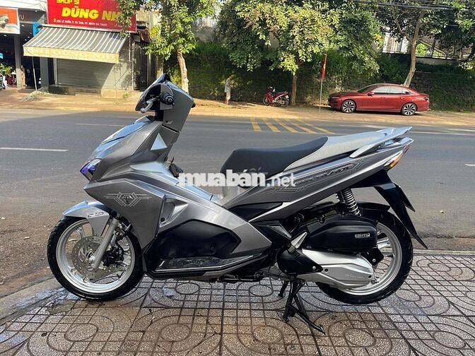 🌟Bán AirBlade.2019.125Fi.khoá ga bạc đen zin êm🌟