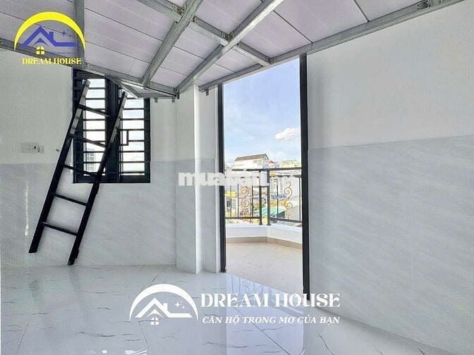 TRỐNG SẴN PHÒNG TRỌ CÓ GÁC BAN CÔNG RIÊNG THOÁNG MÁT NHÀ MỚI