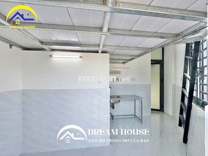 TRỐNG SẴN PHÒNG TRỌ CÓ GÁC BAN CÔNG RIÊNG THOÁNG MÁT NHÀ MỚI