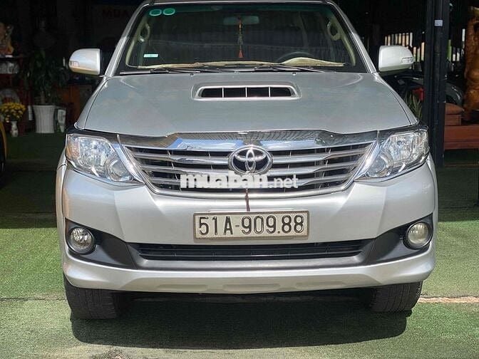Toyota Fortuner 2014 2.5G 4x2 - 115000 km
