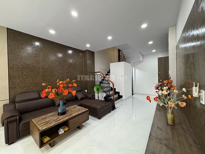 3 lầu t.kế Singapore full nội thất ccấp hẻm xe hơi Khu VIP Quang Trung