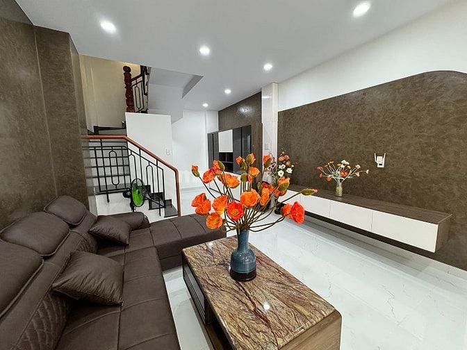 3 lầu t.kế Singapore full nội thất ccấp hẻm xe hơi Khu VIP Quang Trung