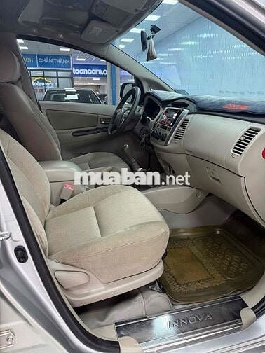 Toyota Innova 2015 2.0E - 68000 km