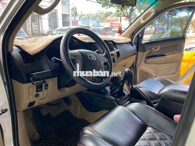 Toyota Fortuner 2014 2.5G 4x2 - 115000 km