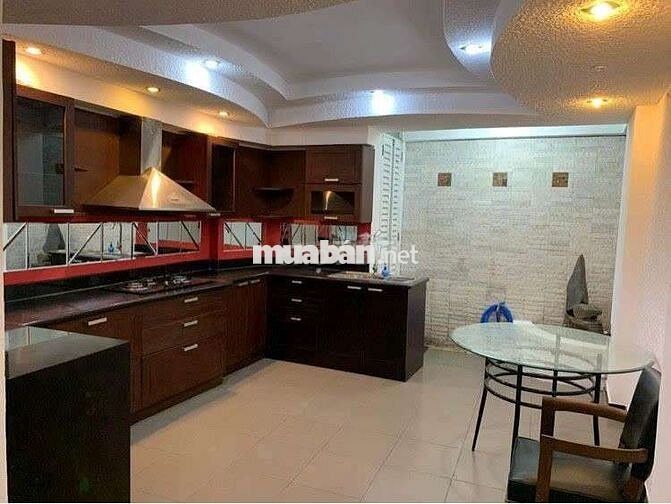 Cho thuê nhà mới hxh Trần Quang Diệu, p14. Dt. 3,7x17m 1t 3 lầu st