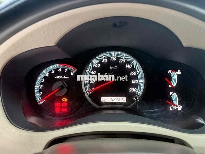 Toyota Innova 2015 2.0E - 68000 km