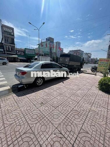 Toyota Corolla Altis 2001 1.8G  xe ngay ký ủy q